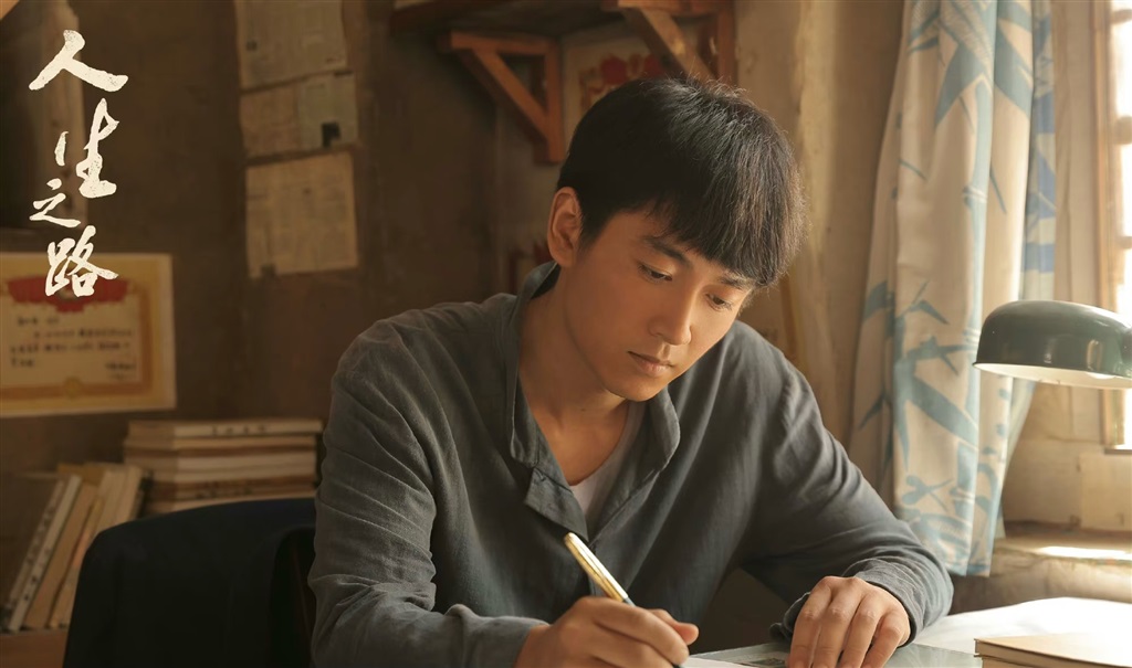 人生之路電視劇全部劇情,人生之路電視劇全部劇情，小巷深處的色彩人生與一家特色小店的奇妙故事