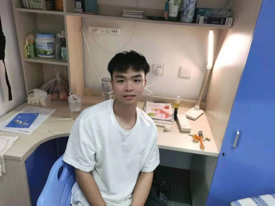 演員蔡越，舞臺與人生的蛻變，自信成就的力量之源