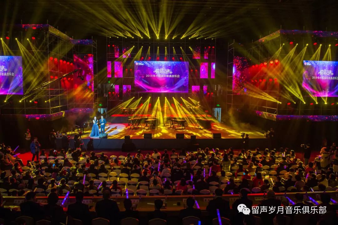 科技盛宴啟幕，未來已至的高科技晚會(huì)盛宴開啟，領(lǐng)略科技魅力無限！